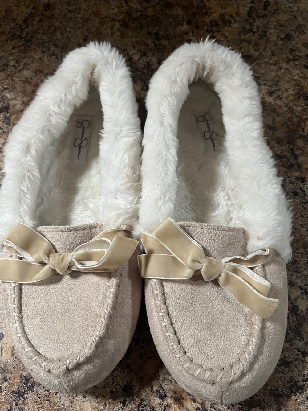 Jessica Simpson Faux-Fur Lined Women's Slippers/Moccasins tan size 8-9